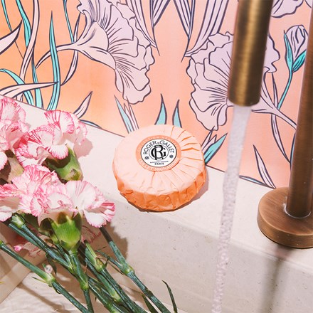 Roger & Gallet Carnation Wellbeing Soap 3.5oz