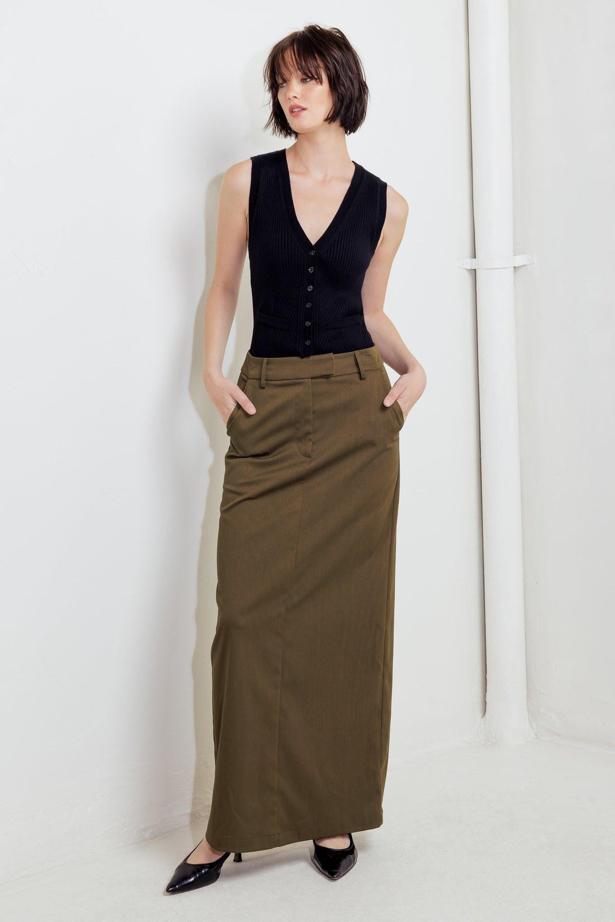 Woven skirt in olive brown, high-rise straight midi length with fitted waist
