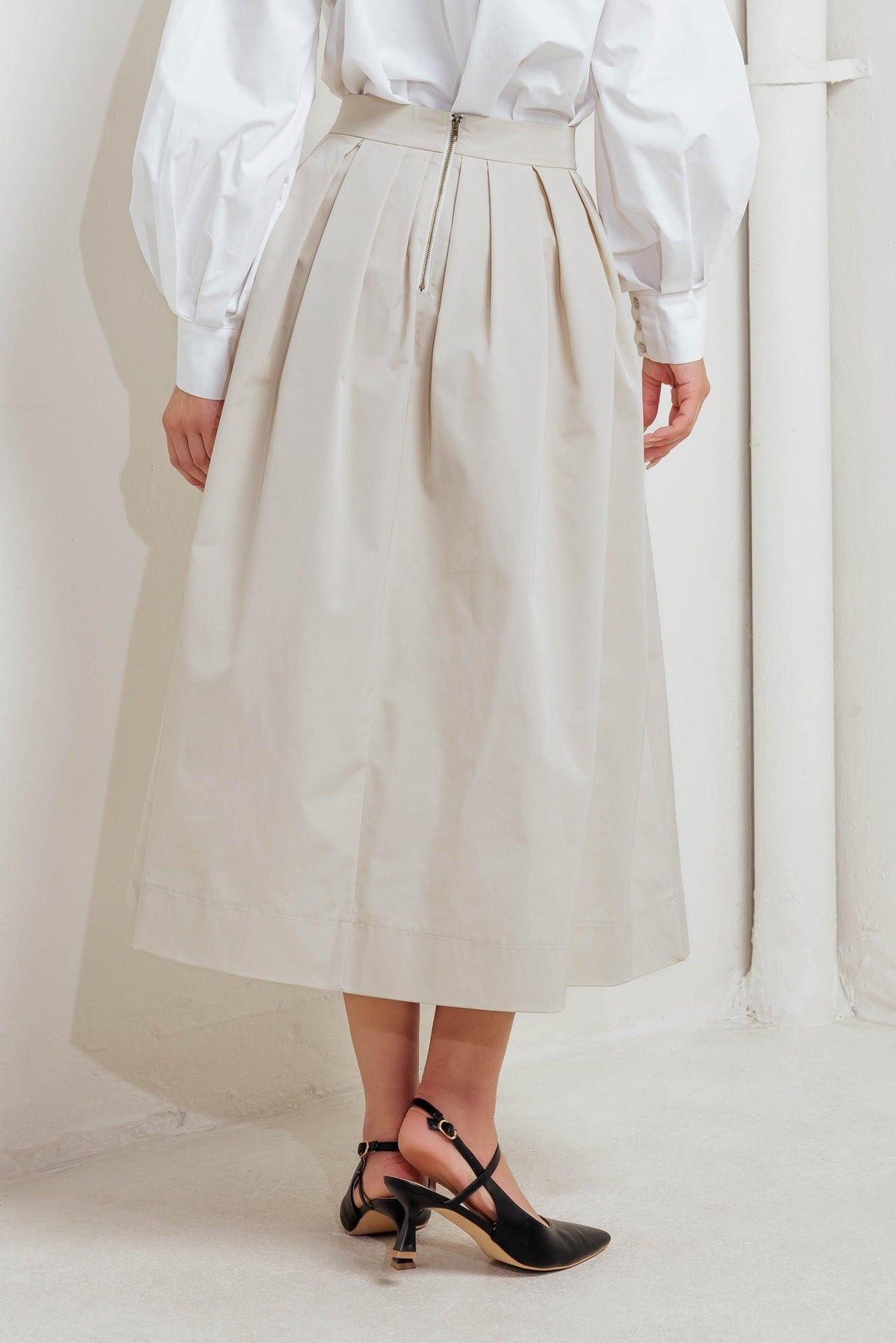 Cream full midi woven skirt with front pleats and gathered waistband detail