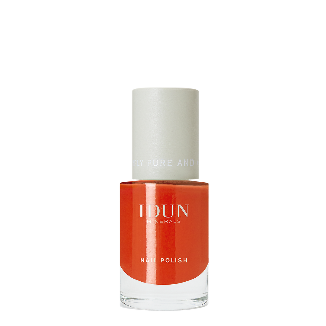 NAIL POLISH