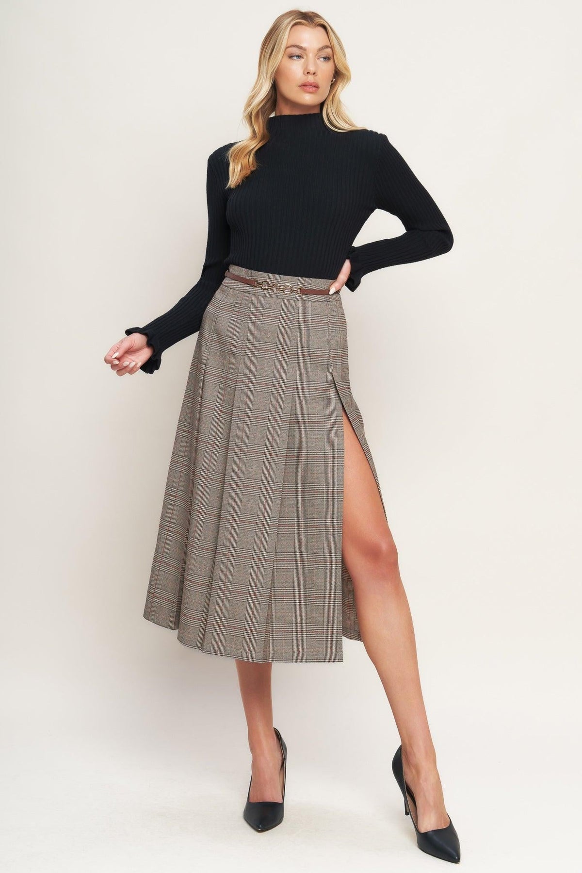 Woven midi skirt in brown plaid with front slit and belted waist