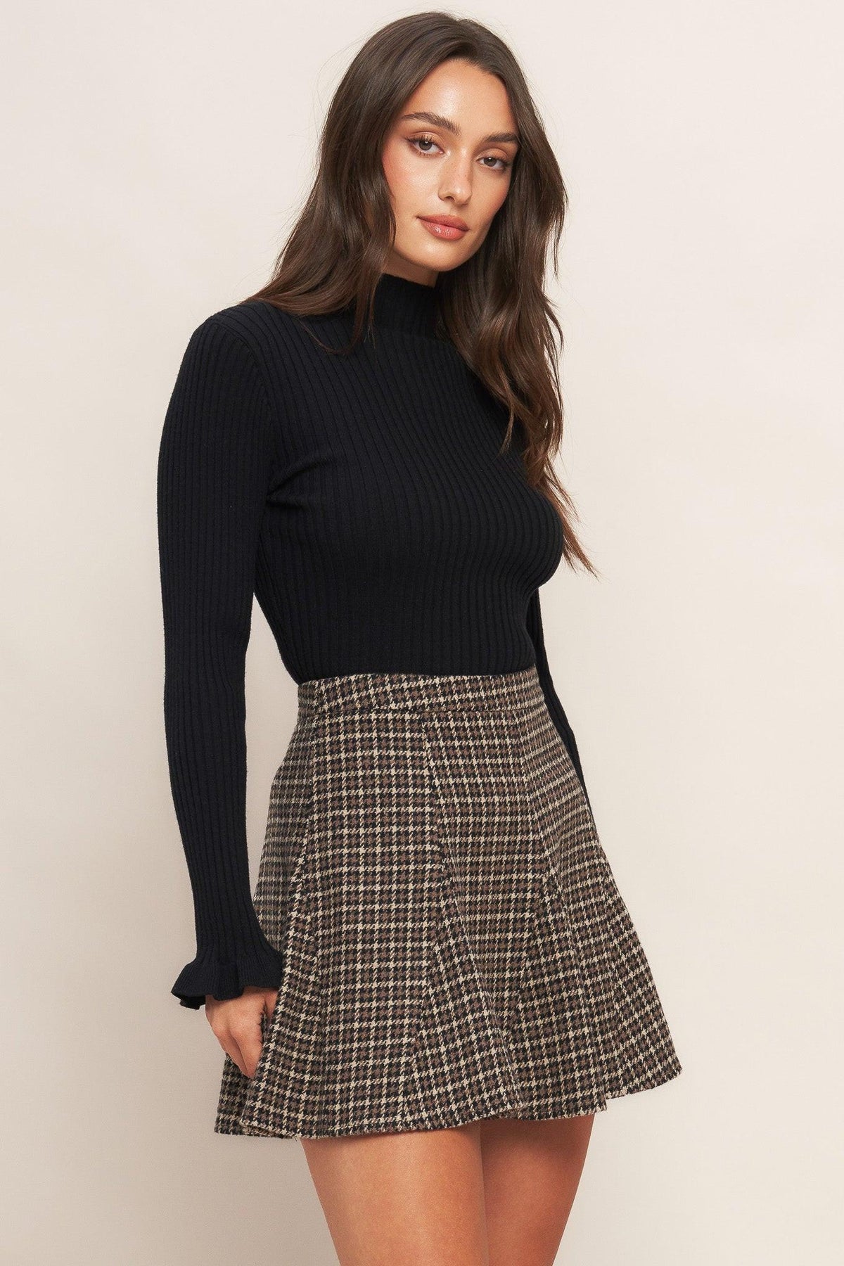 Hound flare tweed woven skirt in brown-and-black houndstooth plaid, short flare