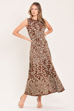 Brown sleeveless midi sweater dress with paisley jacquard print and crew neckline