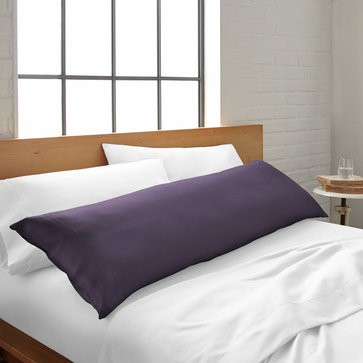 Cooling bamboo body pillowcase in deep purple with smooth fabric