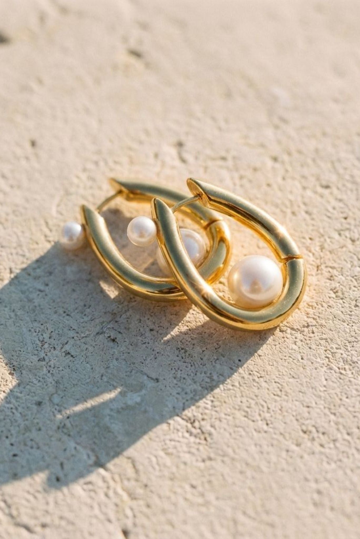 Margot Waterproof Pearl Huggie Earring